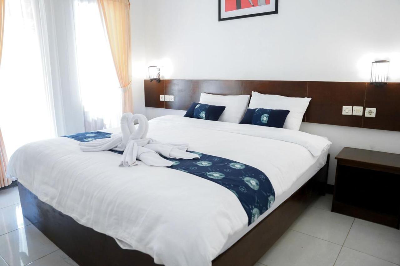 Balkondes Kenalan Hotel Magelang Luaran gambar