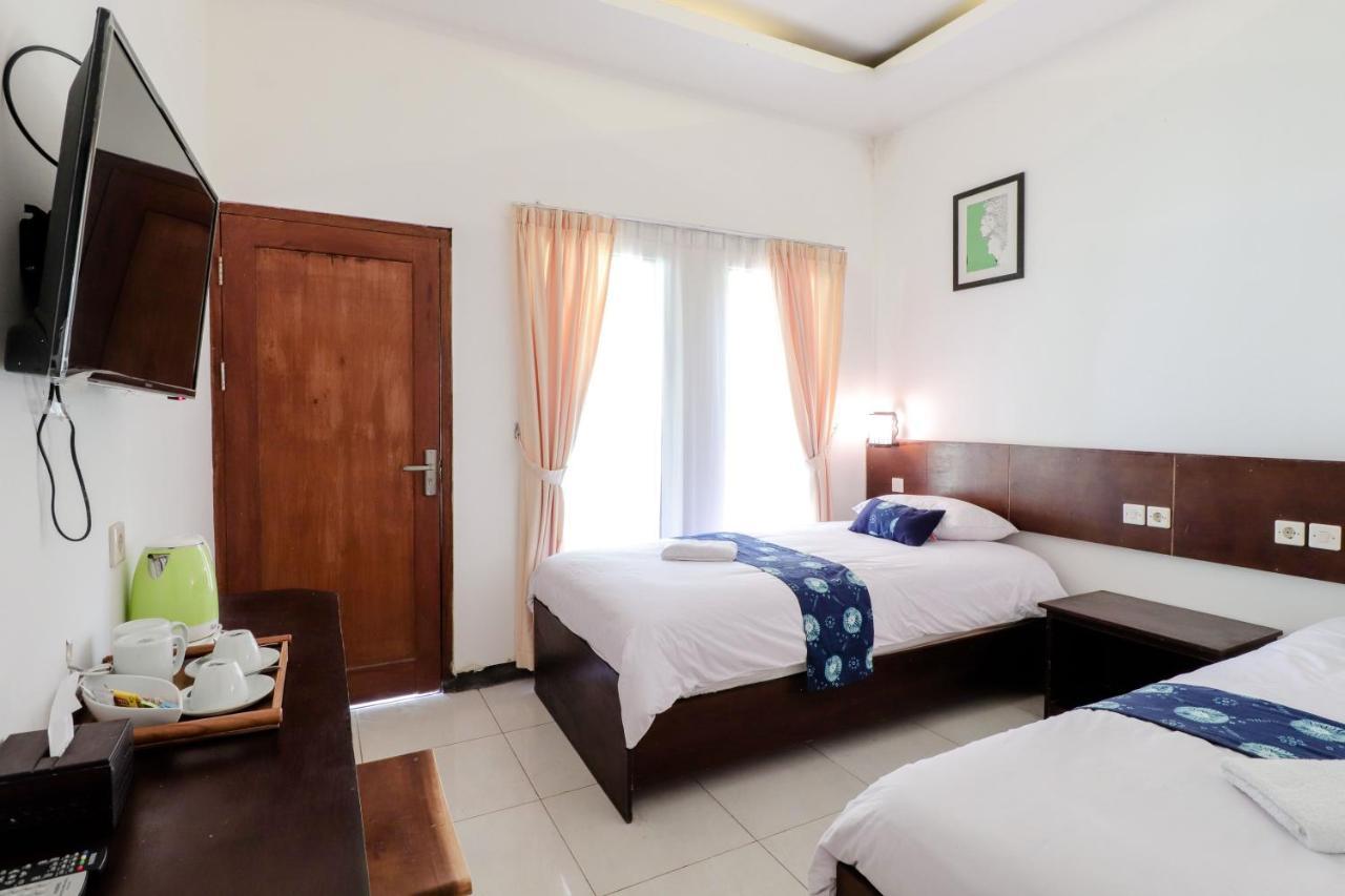 Balkondes Kenalan Hotel Magelang Luaran gambar