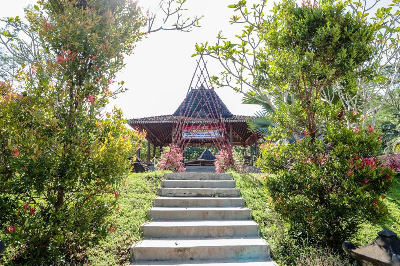 Balkondes Kenalan Hotel Magelang Luaran gambar