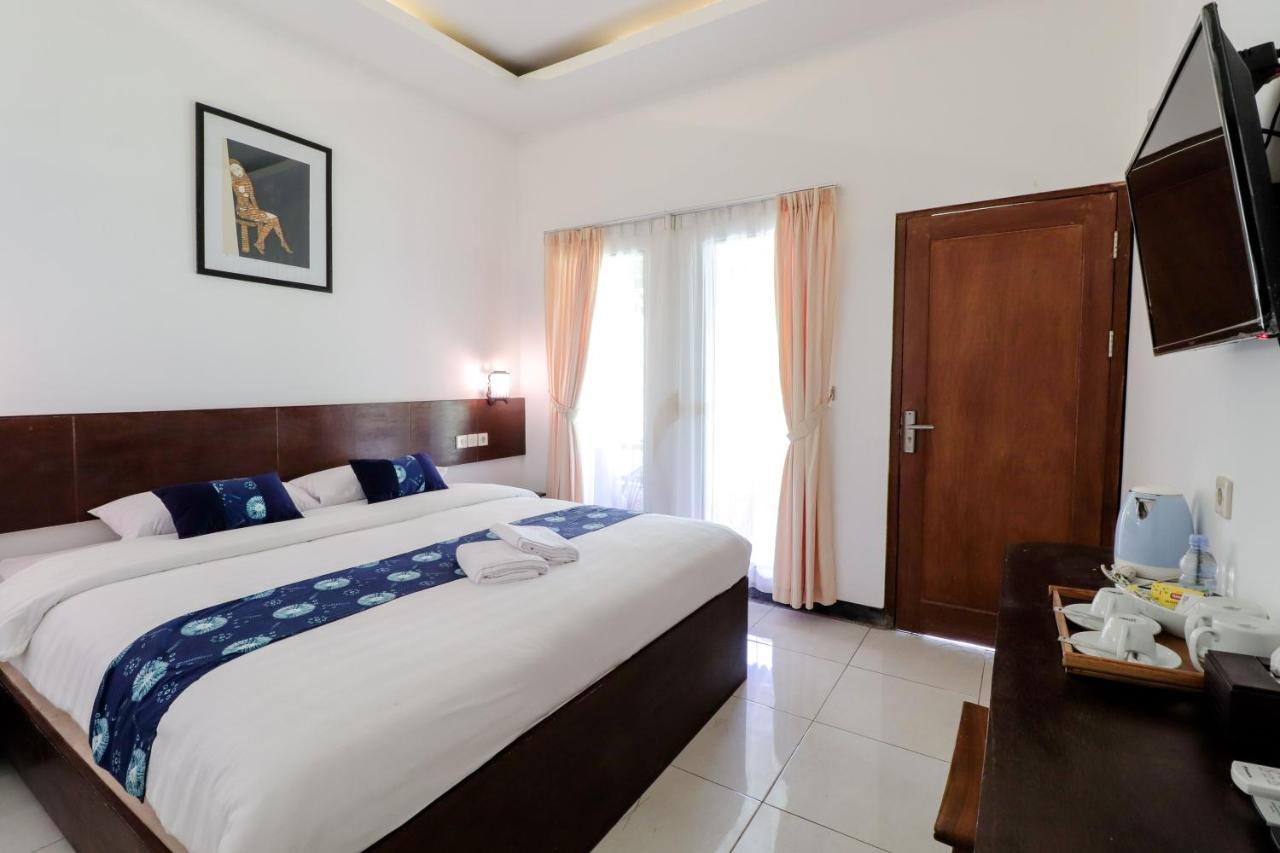 Balkondes Kenalan Hotel Magelang Luaran gambar